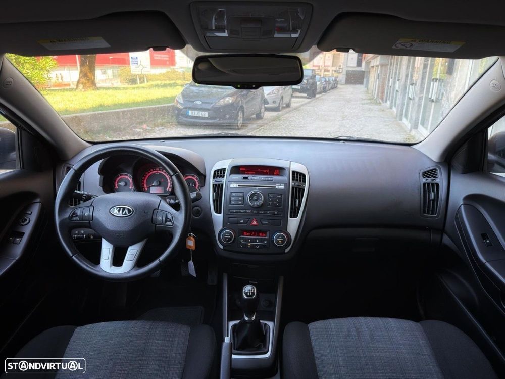 Kia Ceed S Coupé 1.4 CVVT EX ISG - 6