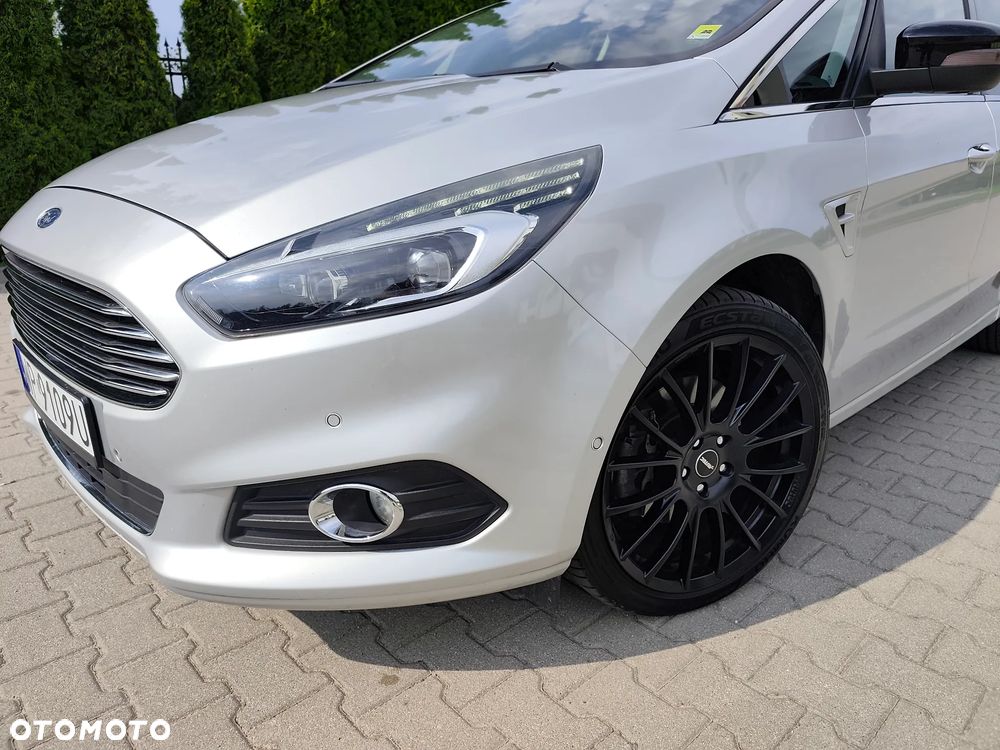 Ford S-Max 2.0 EcoBoost Titanium - 38