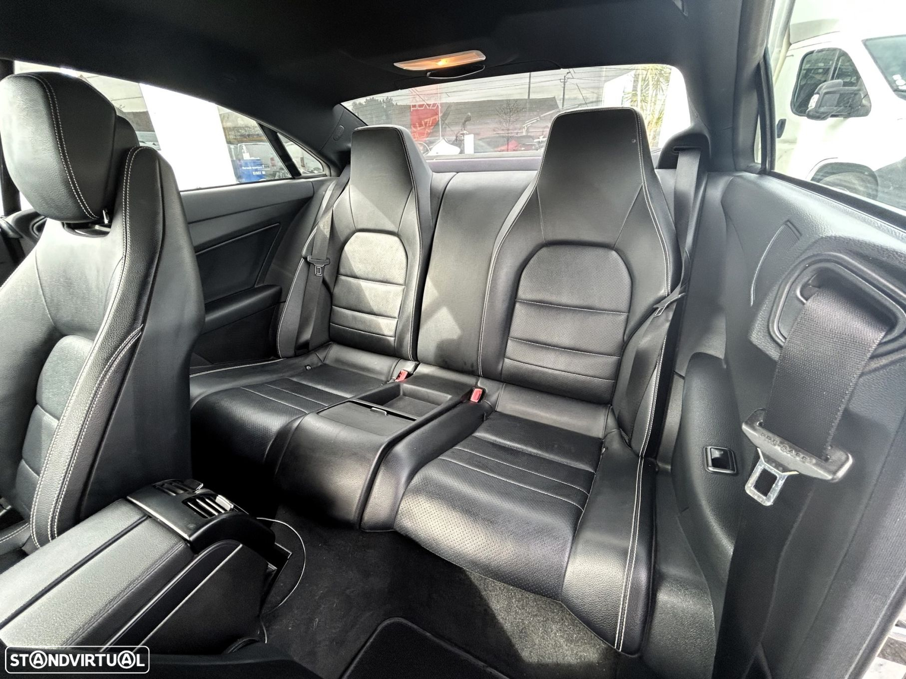 Mercedes-Benz E 250 CDi Avantgarde BlueEfficiency Auto. - 27