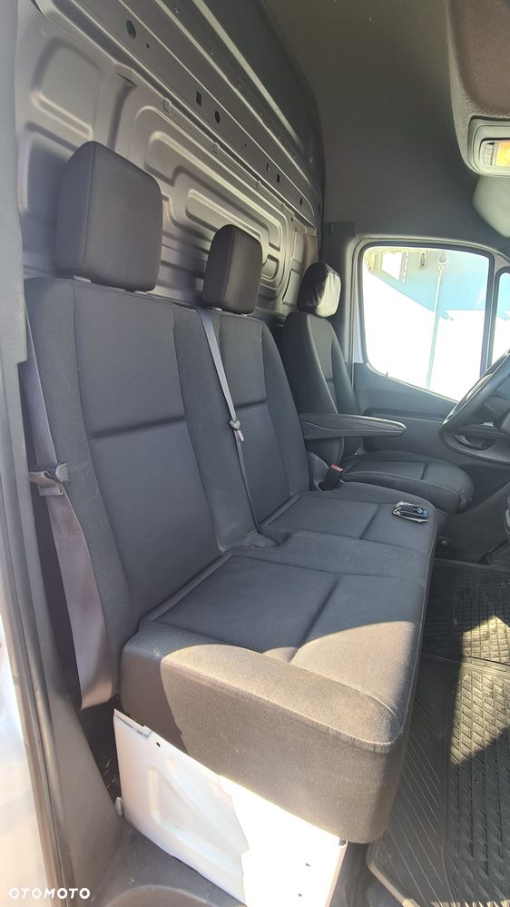 Mercedes-Benz SPRINTER 910 - 9