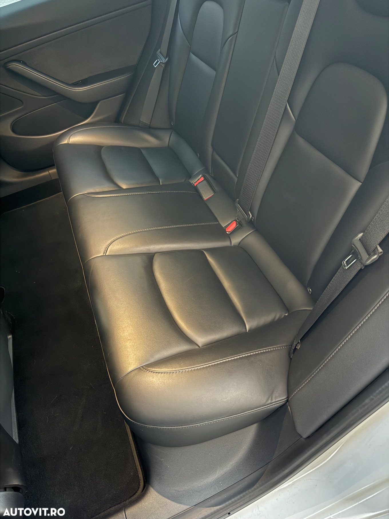 Tesla Model 3 Langstreckenbatterie Allradantrieb Dual Motor - 17