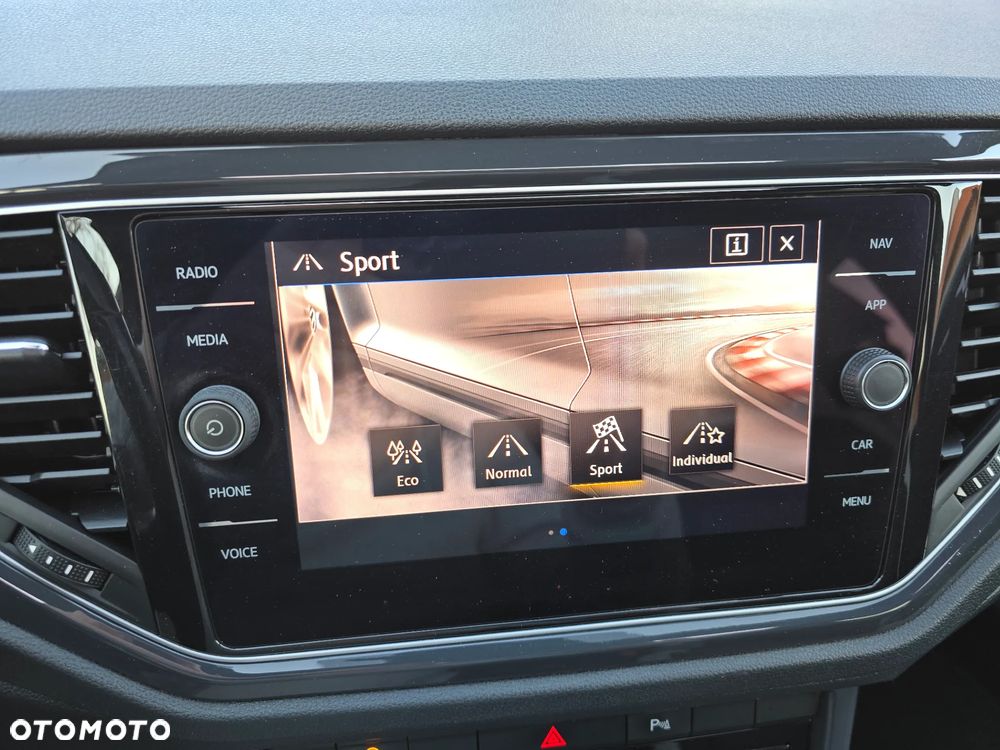 Volkswagen T-Roc 2.0 TDI SCR 4MOTION DSG Sport - 25