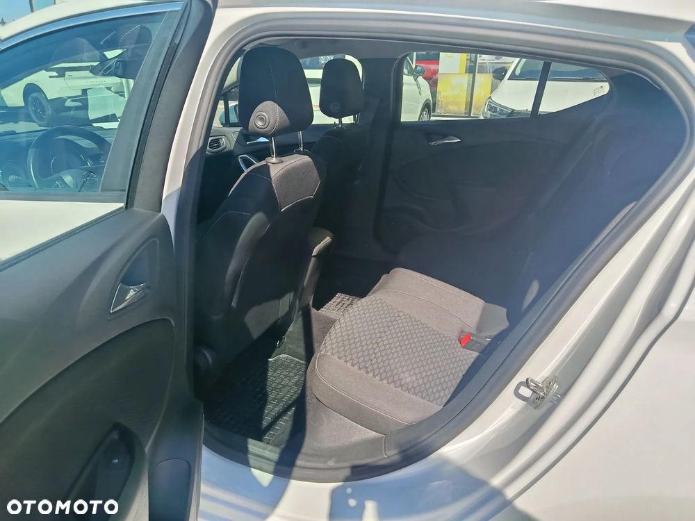 Opel Astra 1.4 T Enjoy S&S - 10