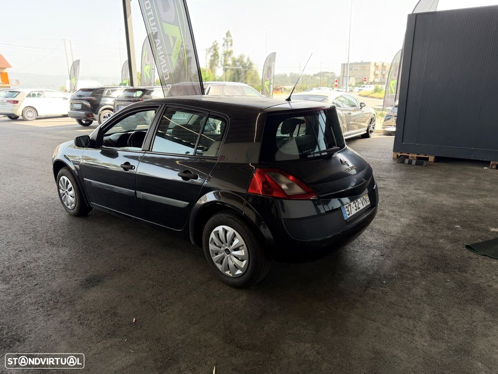 Renault Mégane 1.5 dCi Dynamique - 6