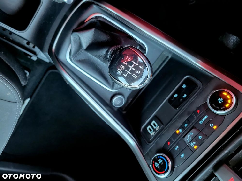 Ford EcoSport 1.0 EcoBoost TITANIUM - 17