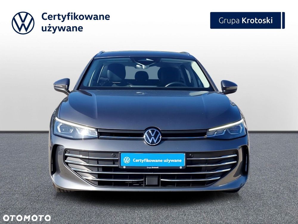 Volkswagen Passat - 12