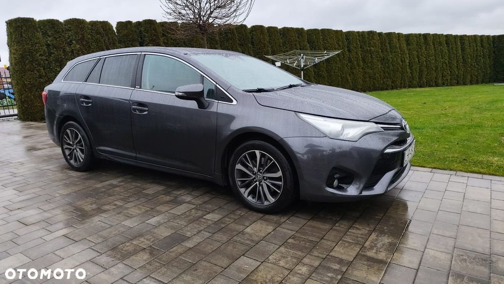 Toyota Avensis 2.0 D-4D Selection - 2