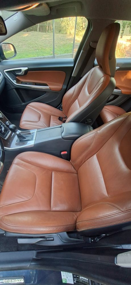 Volvo V60 D2 Momentum - 6