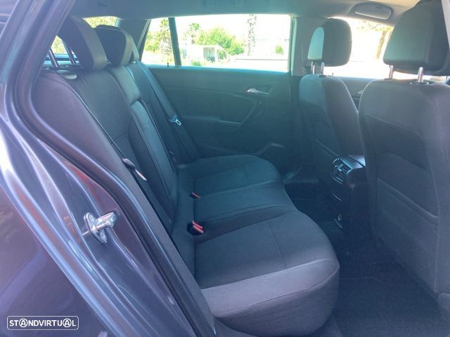 Opel Insignia Sports Tourer 2.0 CDTi Edition S/S — fotografia 29