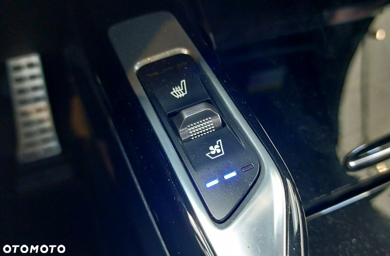Kia Sorento - 32