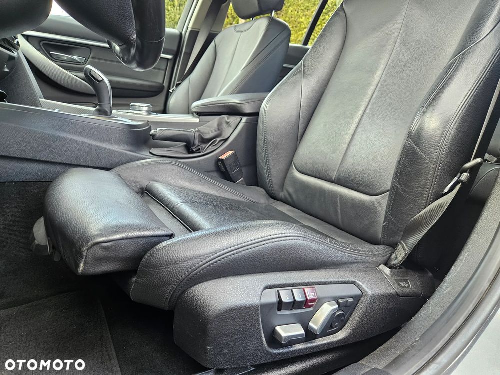 BMW Seria 3 320d xDrive Sport Line Shadow sport - 23