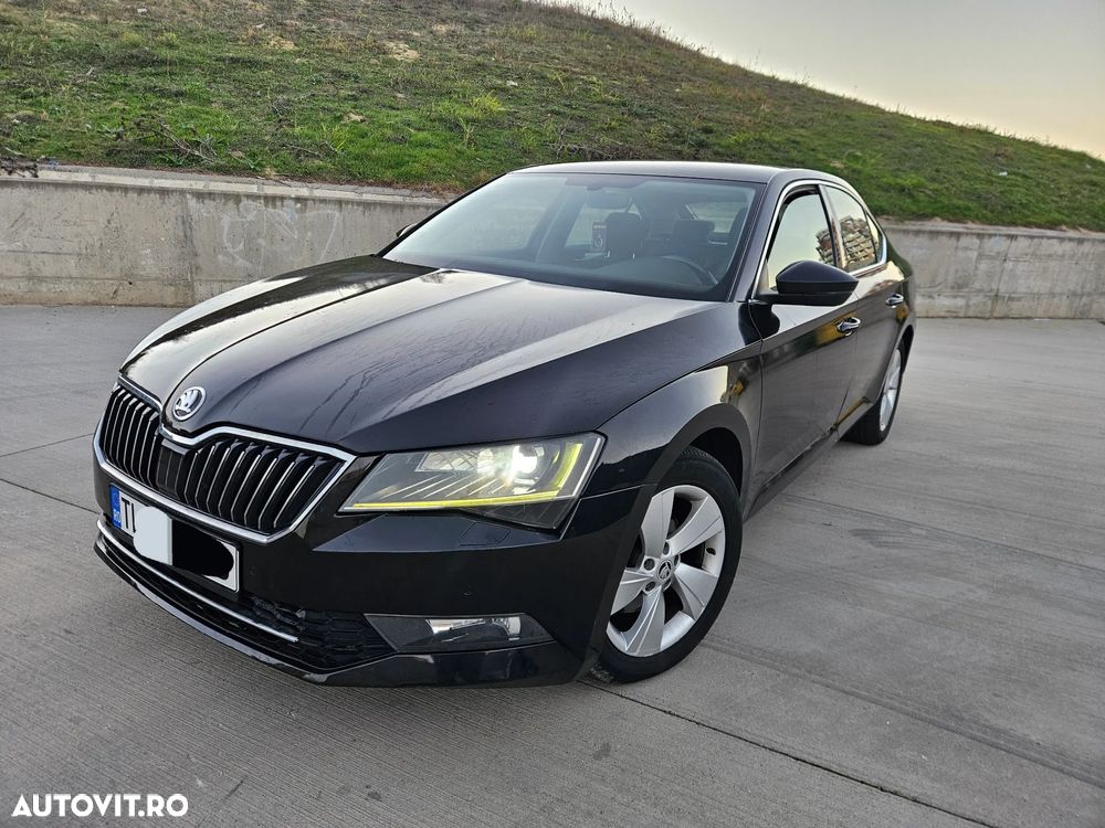 Skoda Superb Combi 2.0 TDI Style - 2
