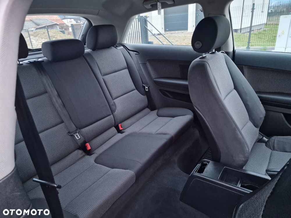 Audi A3 3-drzwiowe 1.6 Ambition - 20