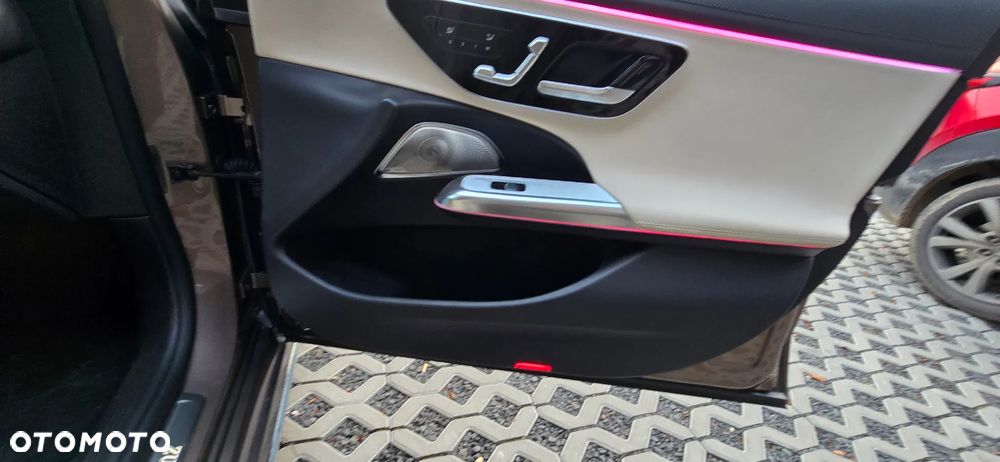 Mercedes-Benz Klasa E - 23