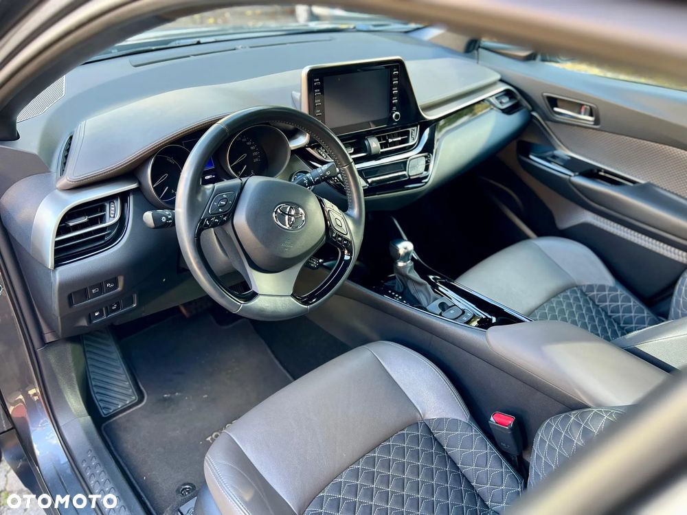 Toyota C-HR - 4