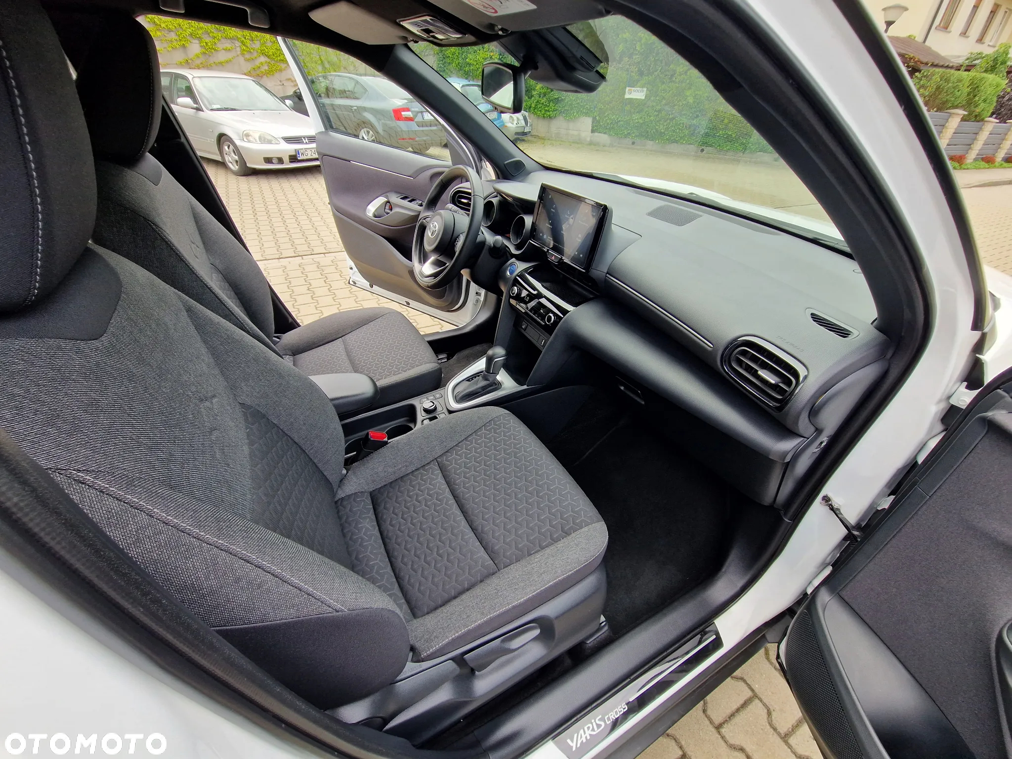 Toyota Yaris Cross Hybrid 1.5 Comfort 4x4 - 32