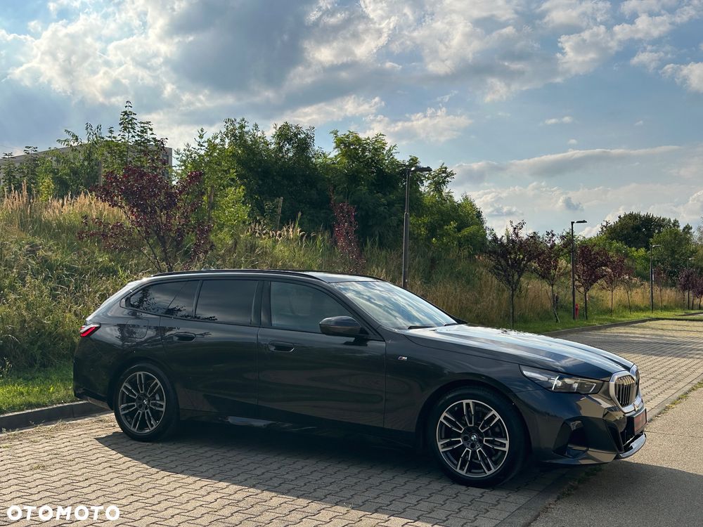 BMW Seria 5 520d xDrive mHEV - 16