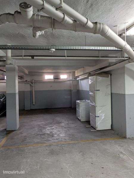 Lugar de garagem ao Padrão da Légua - Grande imagem: 4/8