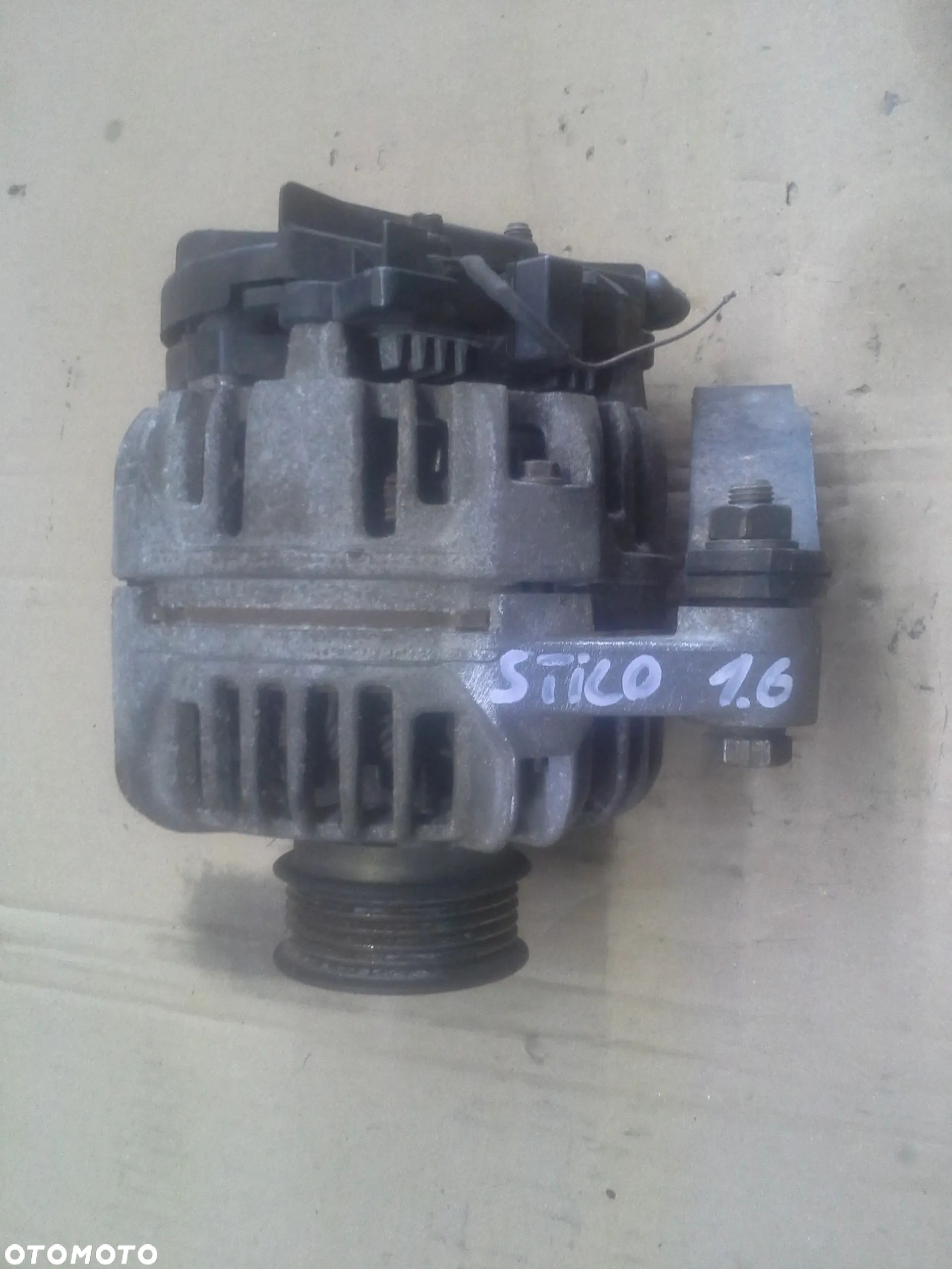 Fiat Stilo 1.6 alternator Bosch 0124325058 90A - 1