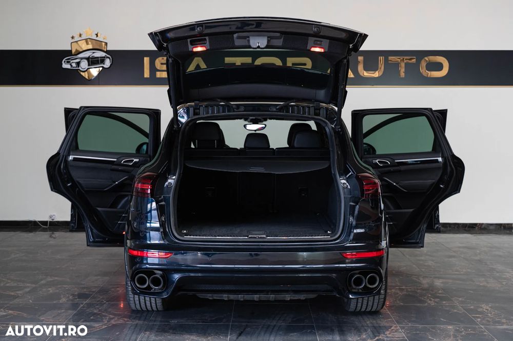 Porsche Cayenne GTS Tiptronic S - 3