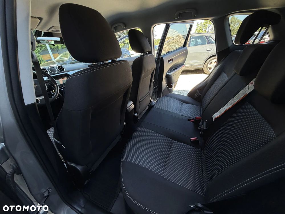 Suzuki Vitara 1.4 Boosterjet Hybrid Club - 17