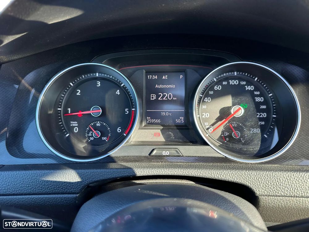 VW Golf 2.0 TDi GTD DSG - 12