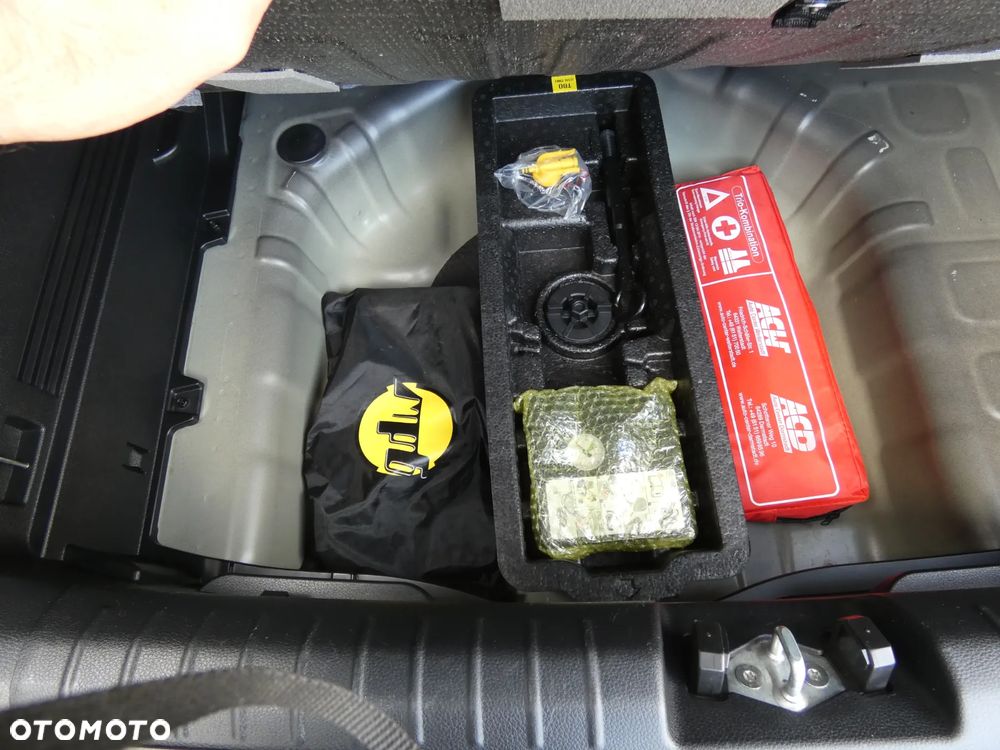 Kia Stonic - 37