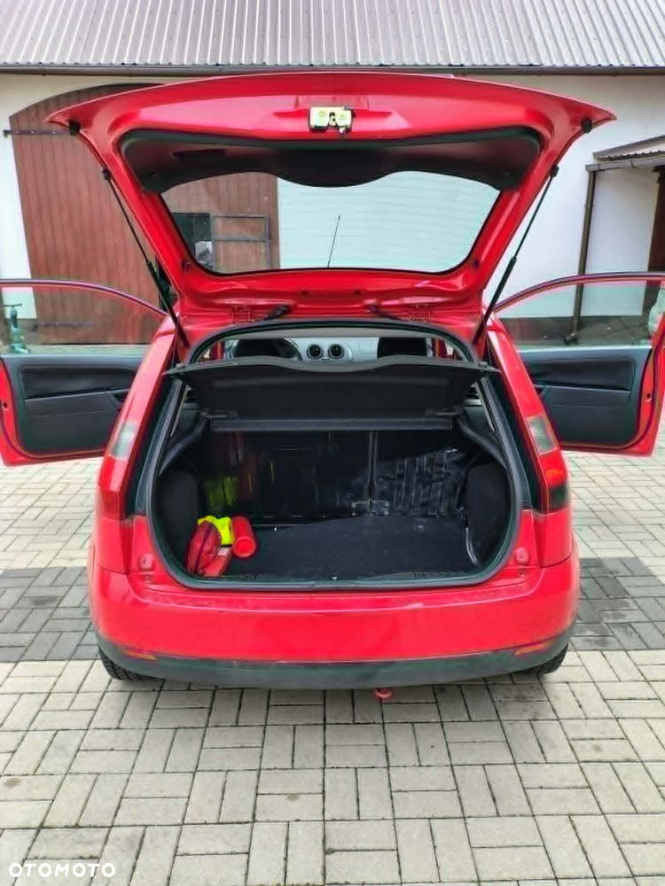 Ford Fiesta - 20