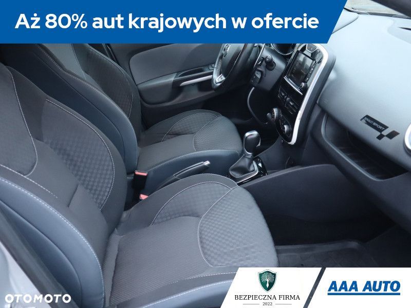 Renault Clio - 11