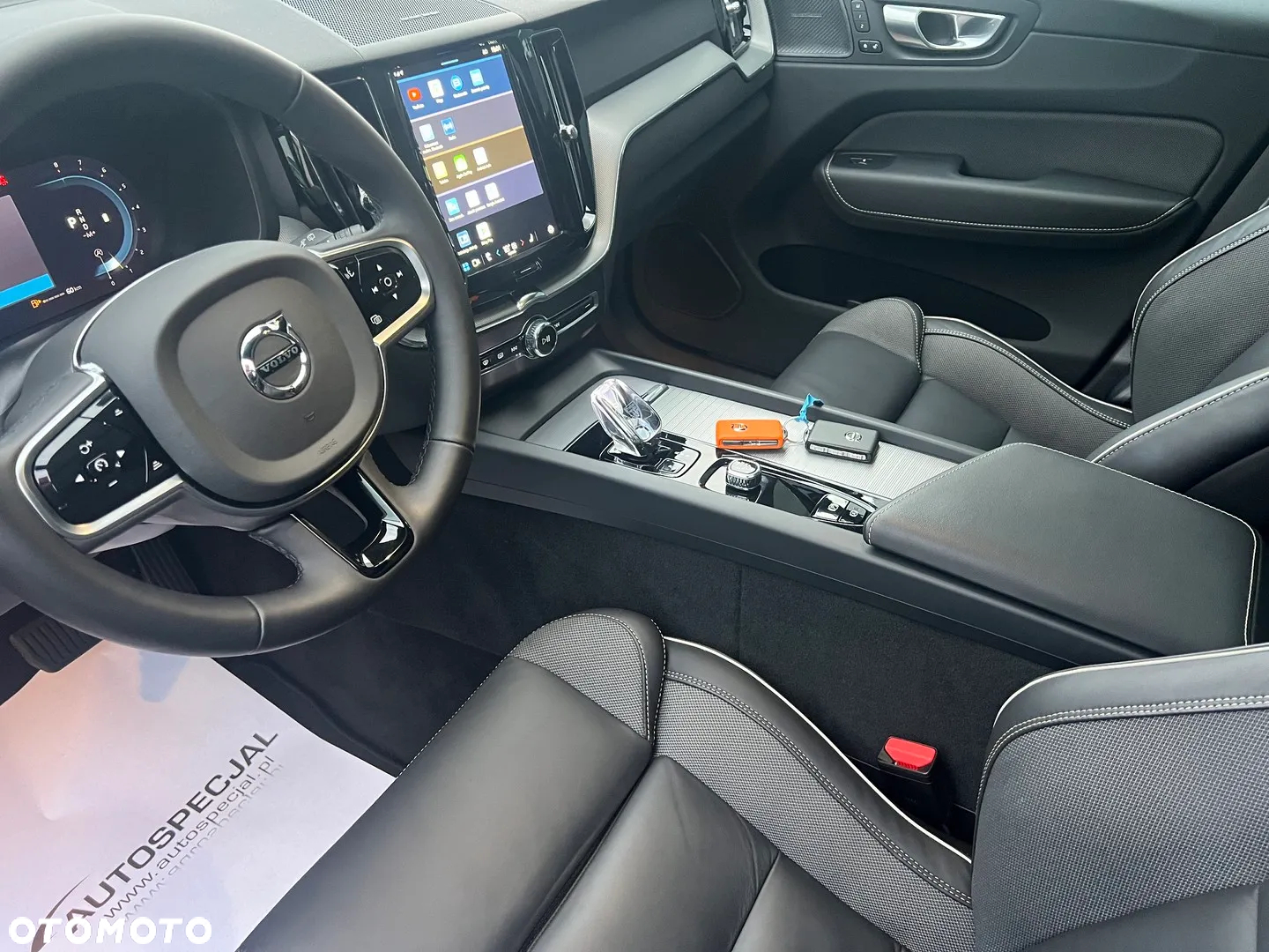 Volvo XC 60 B5 B AWD Plus Black Edition - 19