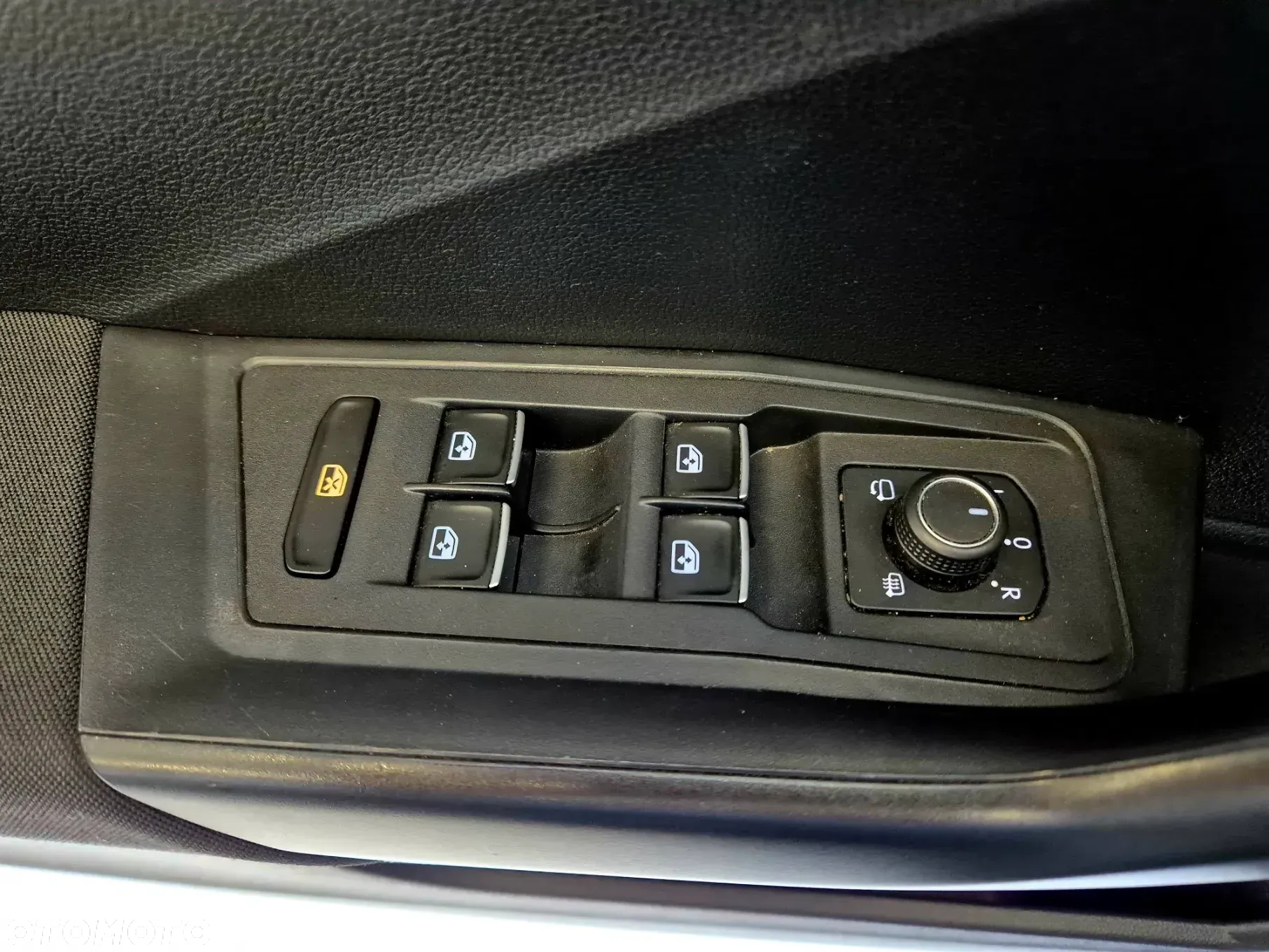 Volkswagen T-Roc 1.5 TSI ACT Advance DSG - 24