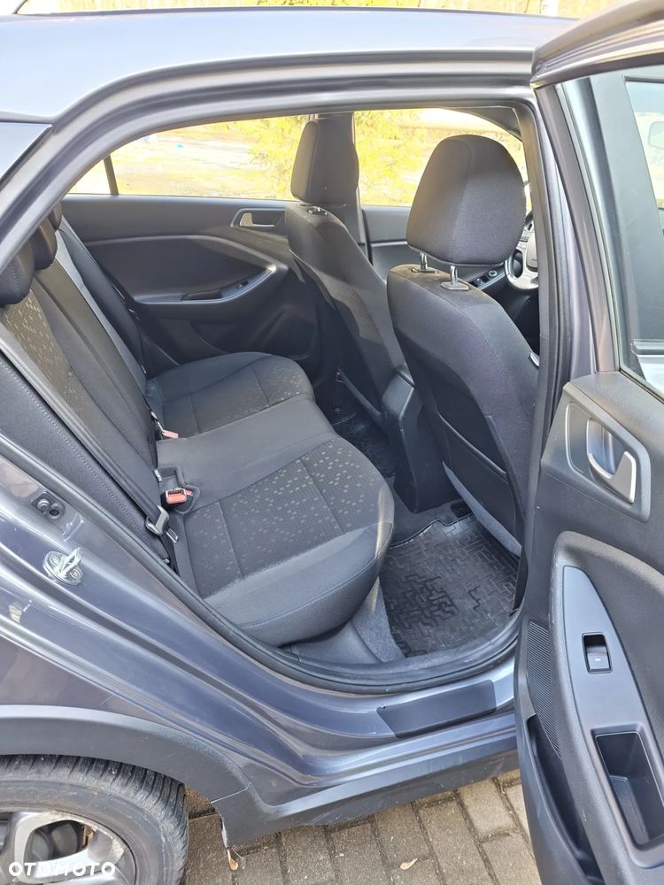 Hyundai i20 1.4 Premium - 31