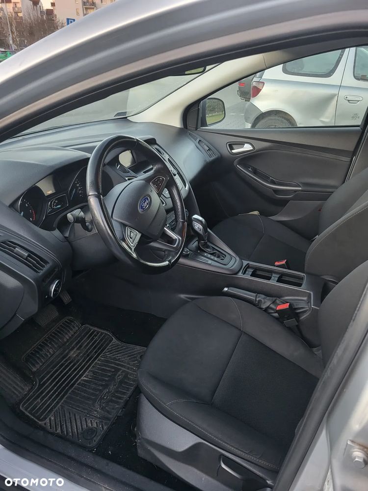 Ford Focus 1.6 Trend PowerShift - 14