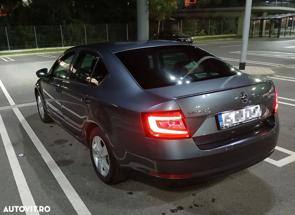 Skoda Octavia 2.0 TSI DSG Style - 5