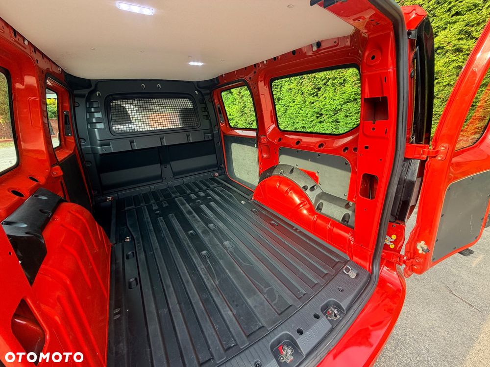 Volkswagen CADDY/2.0/4X4/ SPROWADZONY na/1 WŁ/FV23%/SERWISOWANY/VW/FORD/OPEL/CITROEN - 21