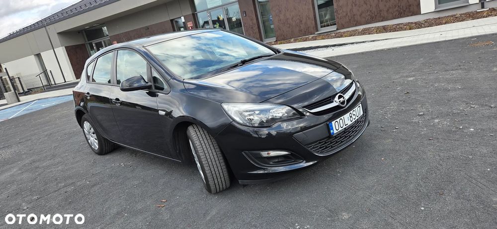 Opel Astra 1.4 Turbo Exklusiv - 18