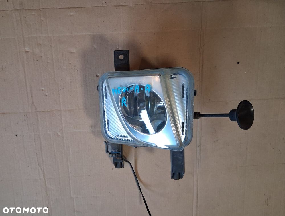 Halogen MERIVA A  prawy  93321059  OE - 1