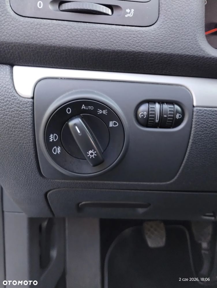 Volkswagen Golf 1.6 United - 23