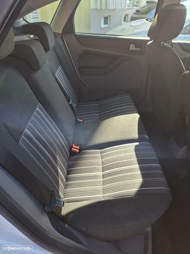 Ford Focus 1.6 TDCi Style - 8