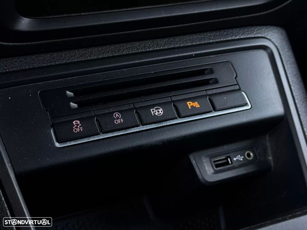 VW Tiguan 2.0 TDi Cup BlueMotion - 28