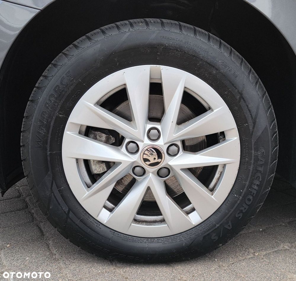 Skoda Fabia 1.0 TSI Ambition DSG - 27