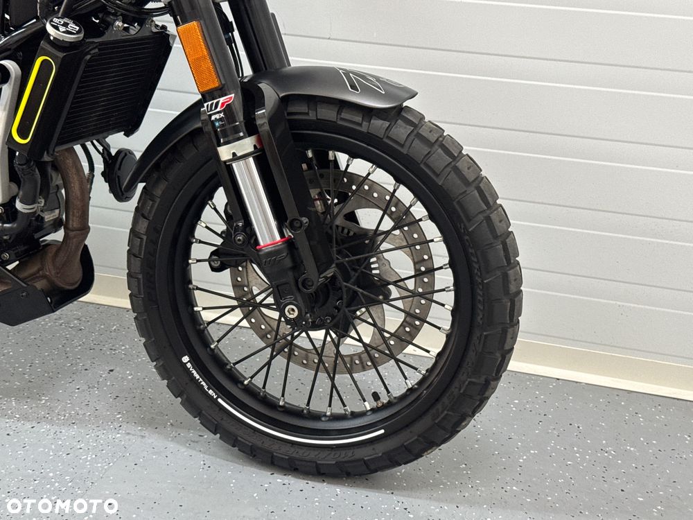 Husqvarna Svartpilen - 8