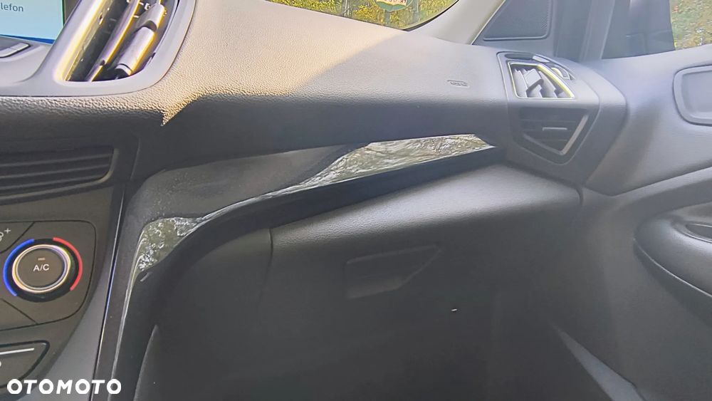 Ford Kuga - 38