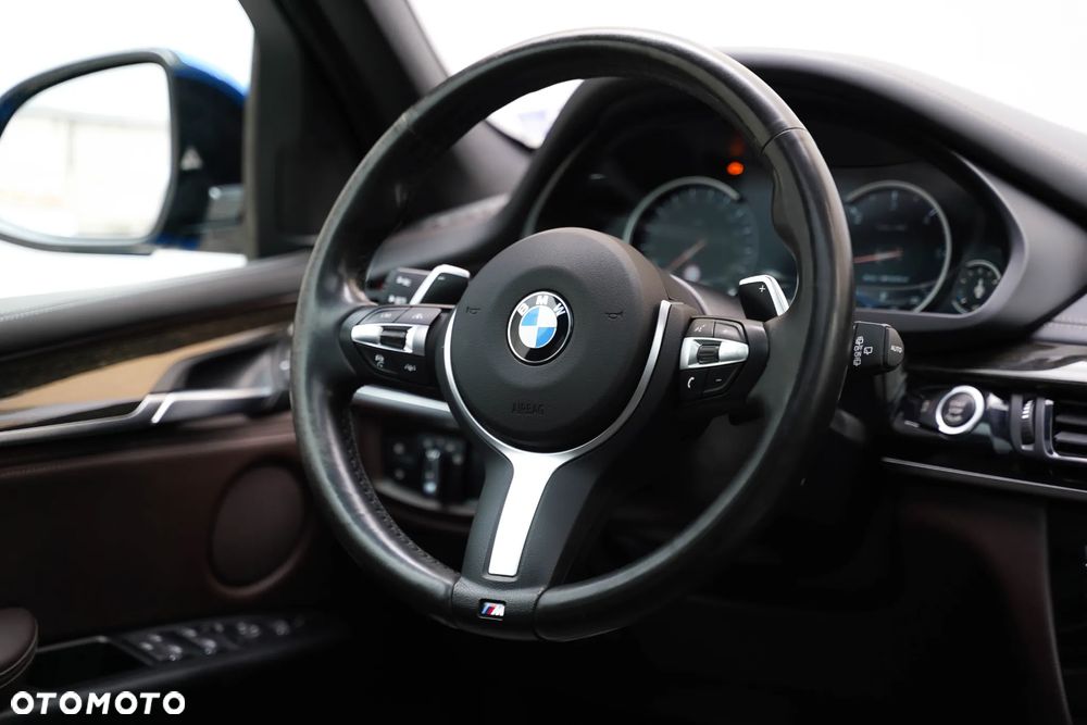 BMW X5 M M50d - 23