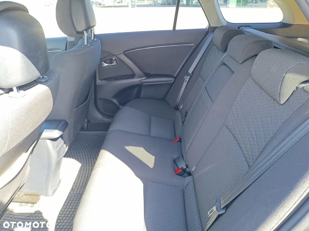 Toyota Avensis 2.0 D-4D 2010 - 10