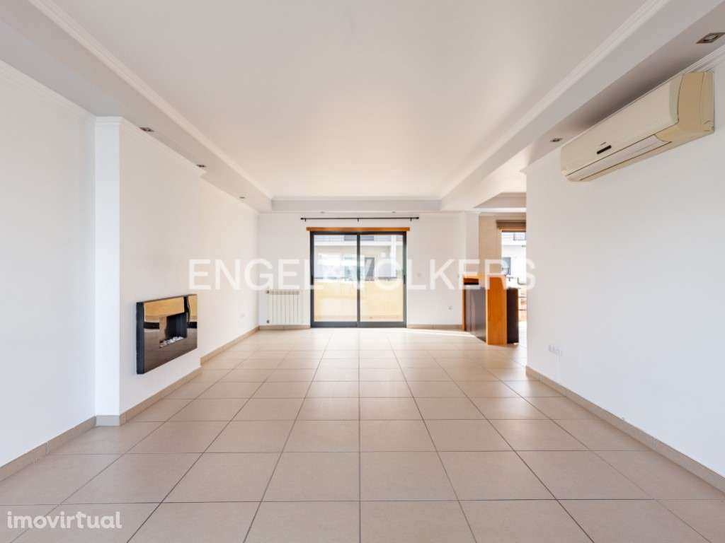 Moradia T5 com Piscina no Pinhal Novo - Grande imagem: 3/36