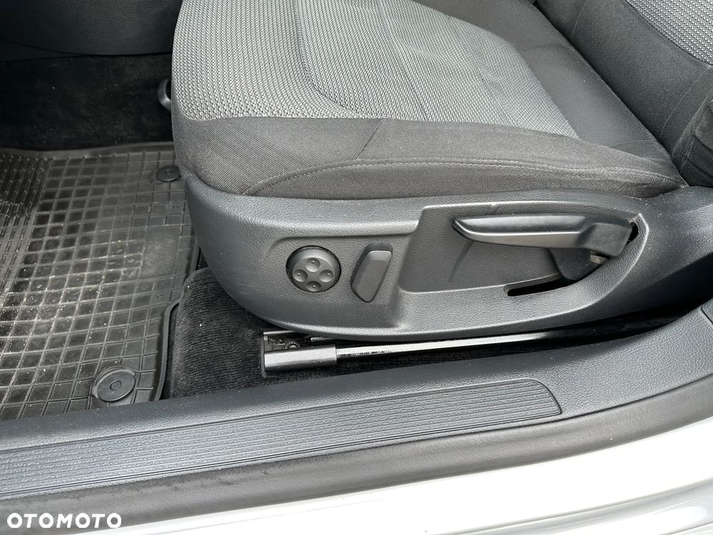 Volkswagen Passat Variant - 19