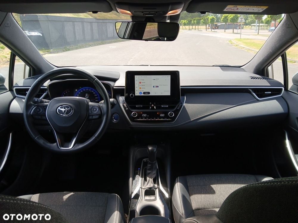 Toyota Corolla 1.8 Hybrid Comfort - 23