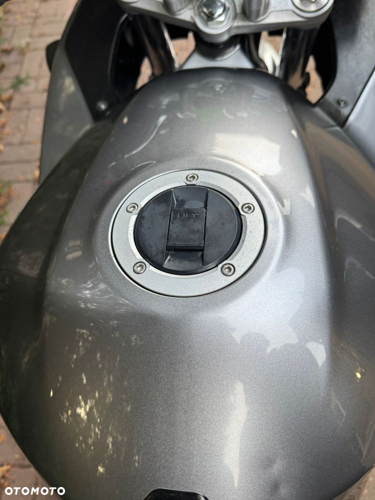 Suzuki Bandit - 12