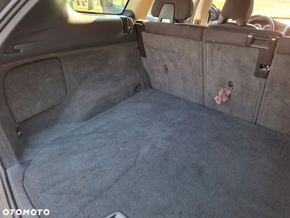 Volvo XC 60 3.2 AWD RDesign - 21